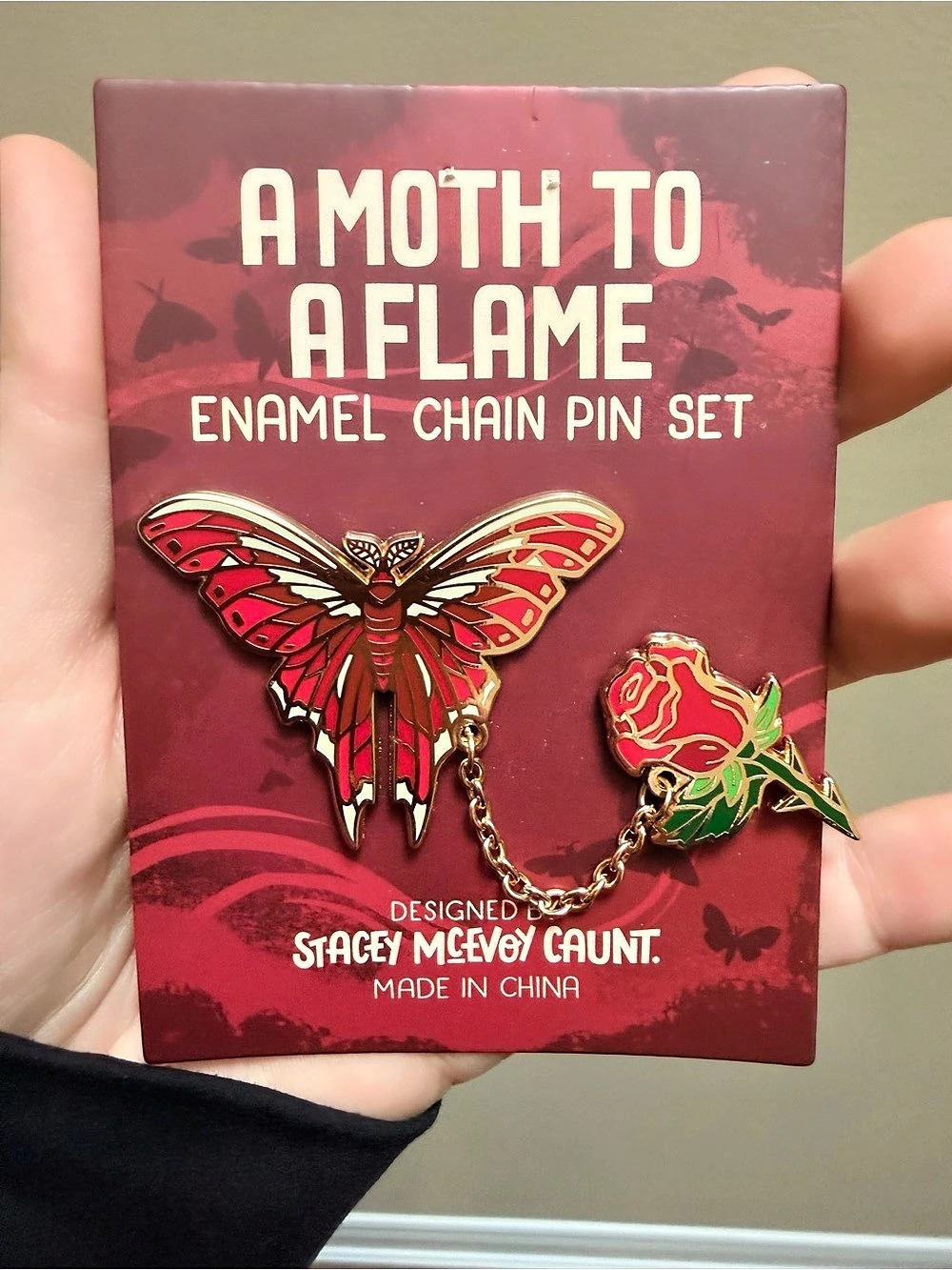 Illumicrate Exclusive A Moth To A Flame Enamel Chain Pin The Crimson Moth NEW